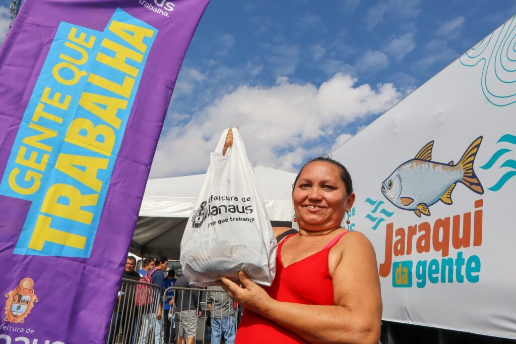 Prefeitura-de-Manaus-distribui-50-mil-jaraquis-a-populacao-dos-bairros-Santa-Etelvina-e-Lago-Azul-3