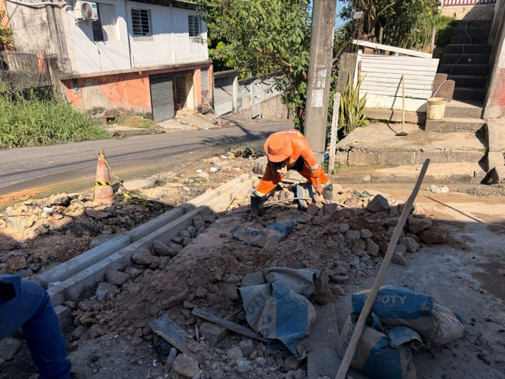 Prefeitura-de-Manaus-reforca-infraestrutura-no-bairro-Petropolis-com-obra-preventiva-de-drenagem-que-protege-vias-e-moradores